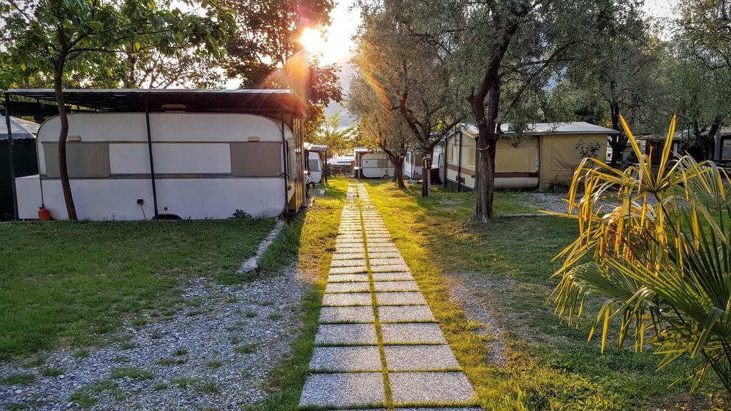 Hotel Camping Pilzone à Iseo Extérieur photo